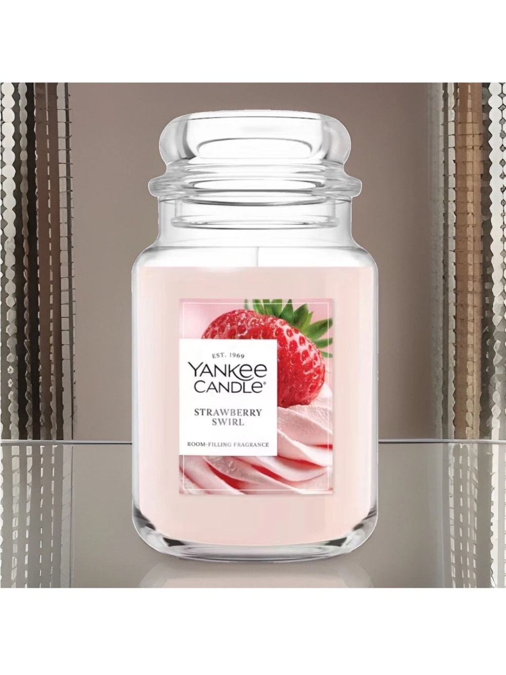 Yankee Candle Large Jar Candle- Strawberry Swirl (22 oz)